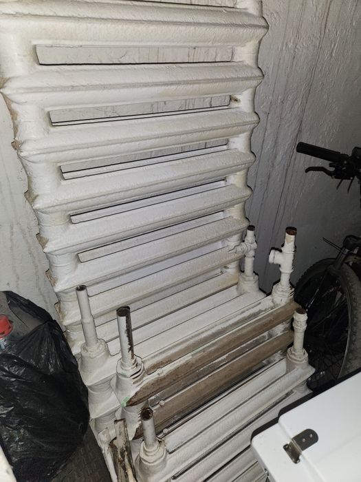 Продам чугунные батареи