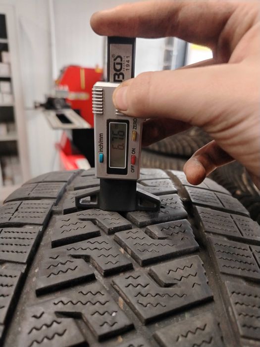 4бр.зимни гуми 235/65/16C Lassa