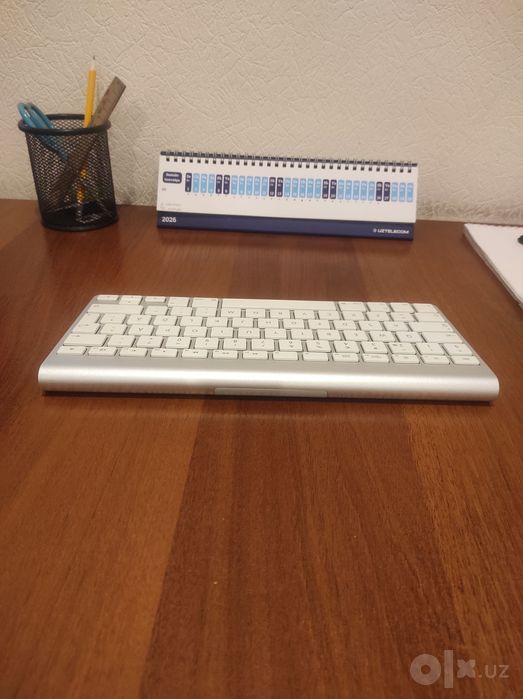 Apple Magic Keyboard 1