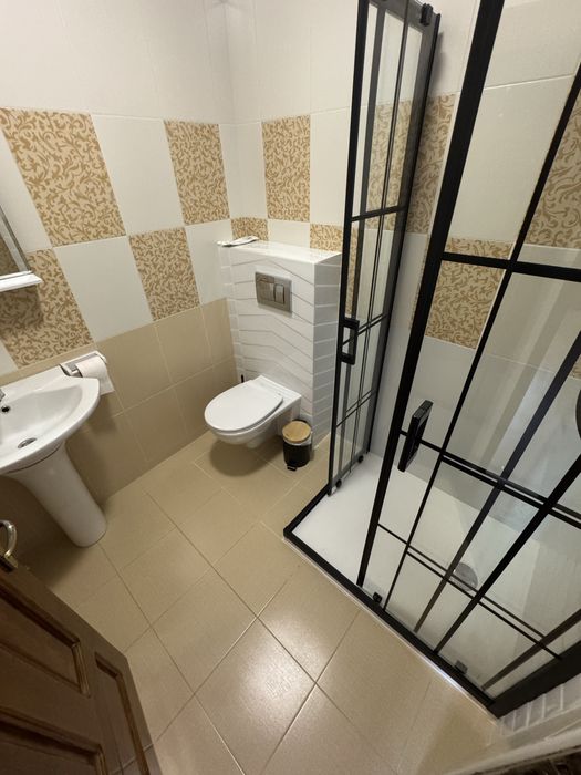 Casă spațioasă, complet utilată - închiriere de la minim 6 luni