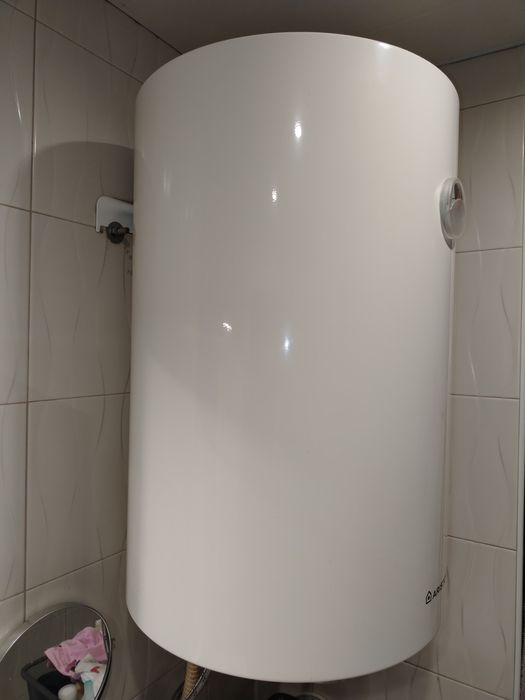 Вертикален бойлер Аристон pro R 3kw 80l