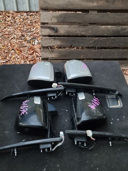 Зеркала на Toyota Estima