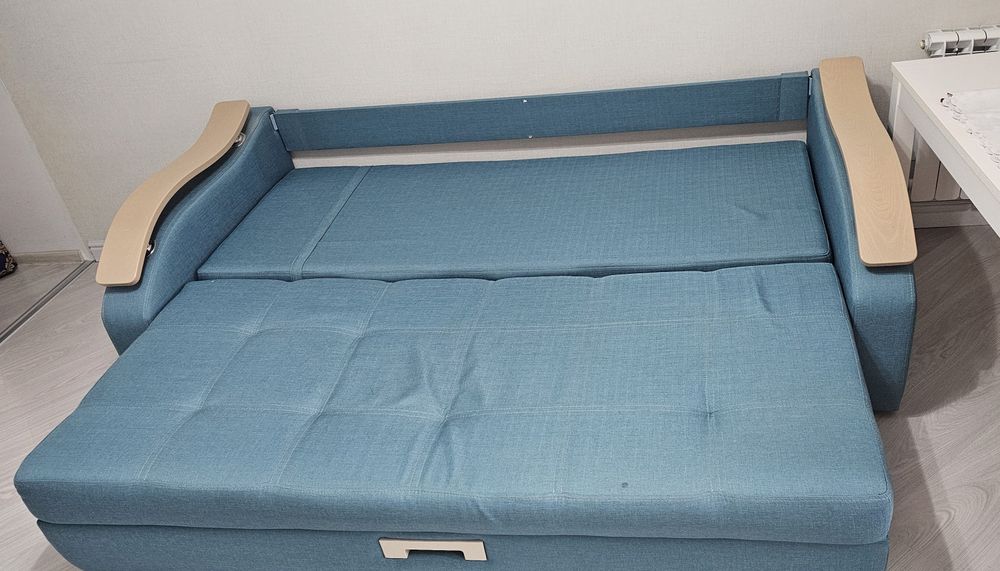 Продажа Диван б/у