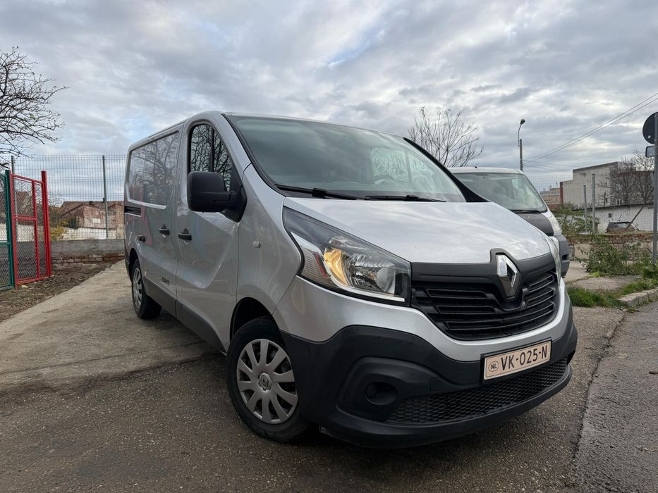 Renault Trafic 2015 diesel euro 5 clima Navi 160 mii km reali !