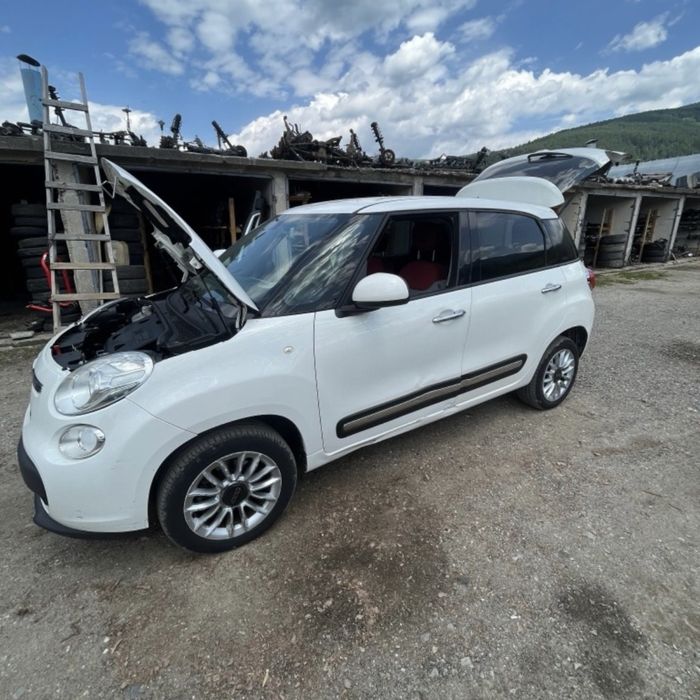 На части! 2x 500L Trekking 1.0i 1.6multijet