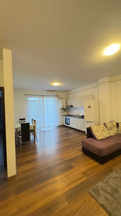 apartament de inchiriat