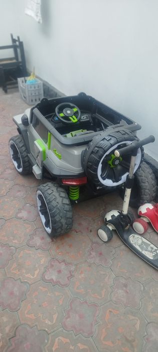 Электронная машинка детская.почти янги Кам ишлатилган..турган.2-кишили