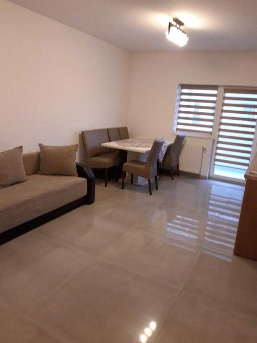 Inchiriez apartament 2 camere in Apahida zona Pietroasa