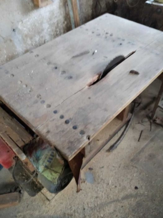 Продавам дървообработващи машини