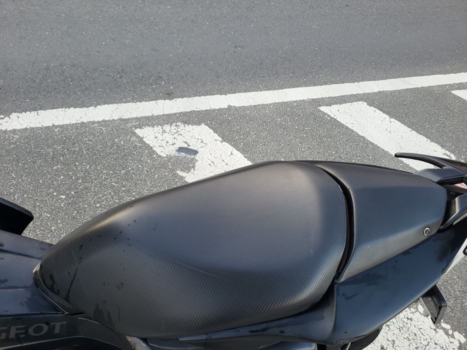 Scuter 49cc Peugeot JetForce Racire apa - Prinde 80/90 km/h - Permis B