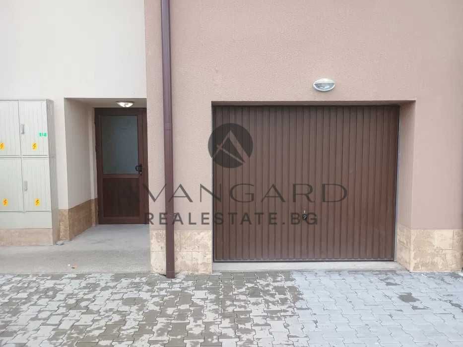 Продава се Двустаен апартамент в Пловдив, Остромила - 68 кв.м за 1040 €/кв.м - Снимка #9