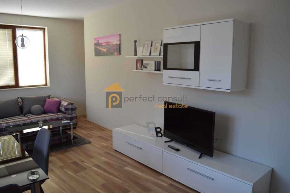 Дава се под наем Тристаен апартамент в Пловдив, Кючук Париж - 120 кв.м за 458.49 € - Снимка #2