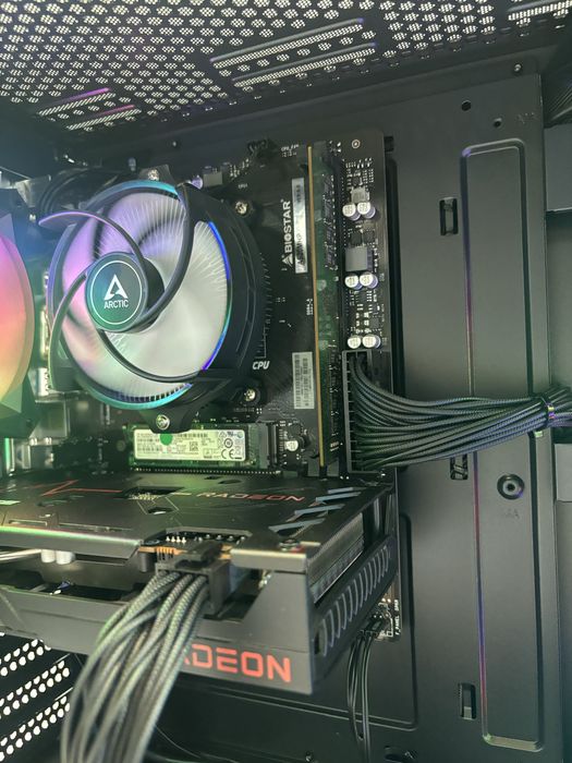Геймърски компютър AMD Ryzen 5 3600,AMD RX 6600 8GB, 16GB, 256GB SSD