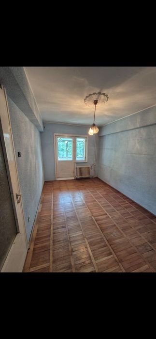 Vând apartament 2 camere