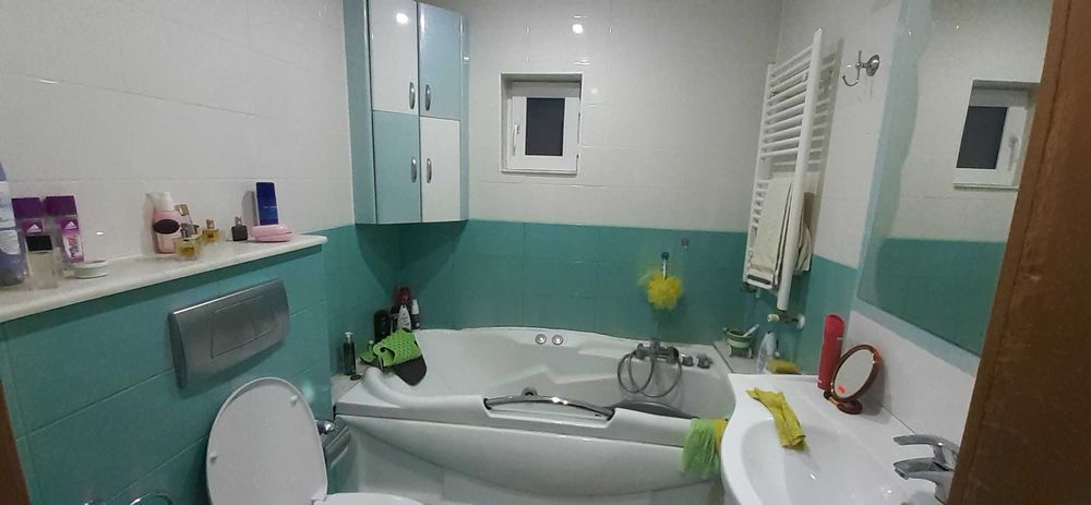 Vand apartament 3 camere Burdujeni, Suceava