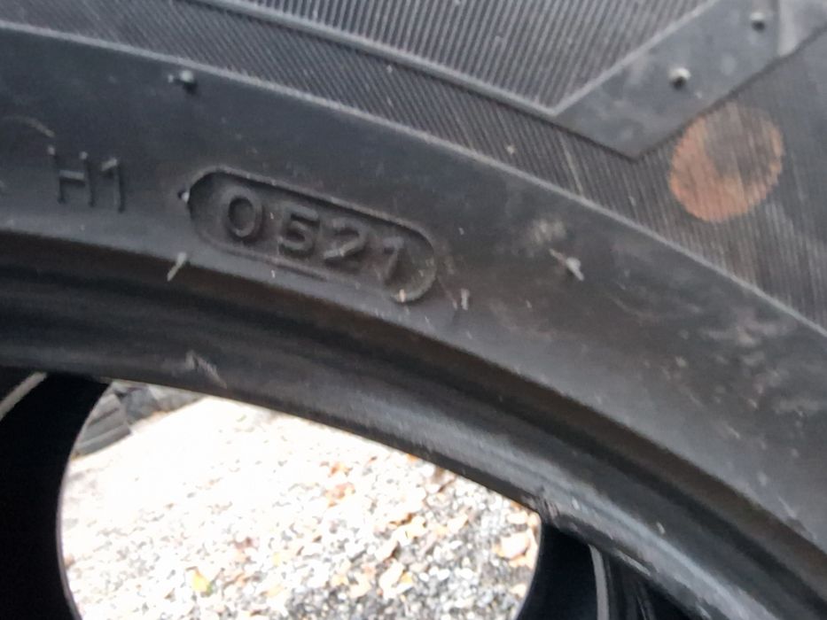 Anvelope 235/55R17 marca Hankook, DOT 2021,6 mm