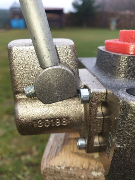 Distribuitor hidraulic actionat electric