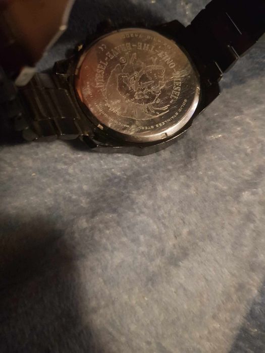 Ceas Diesel negru
