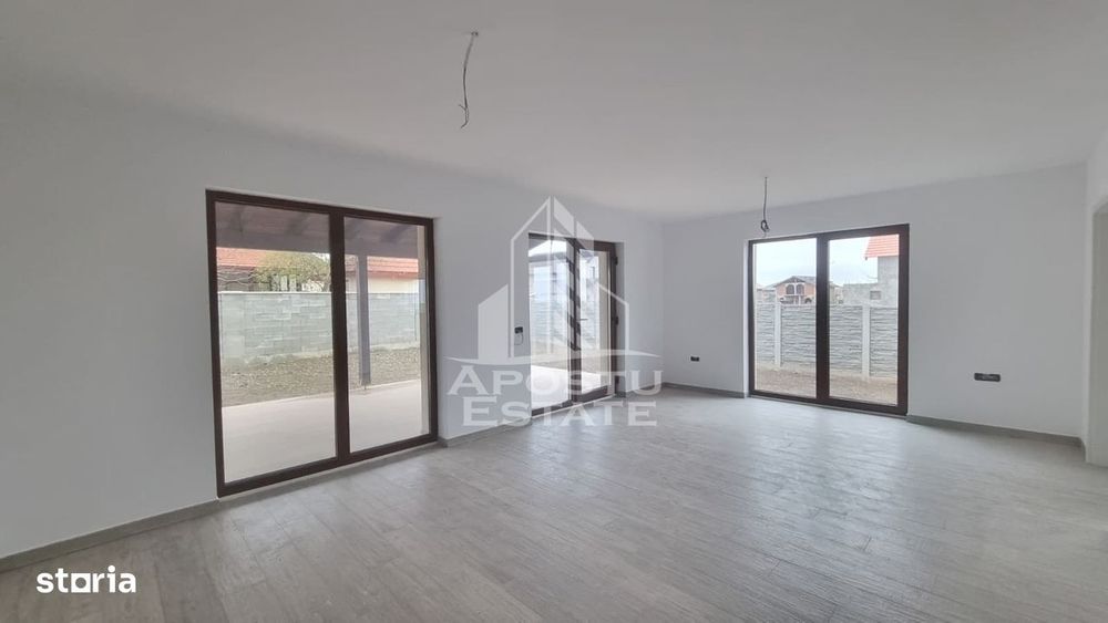 Casa individuala de vanzare cu 4 camere si garaj, Giarmata