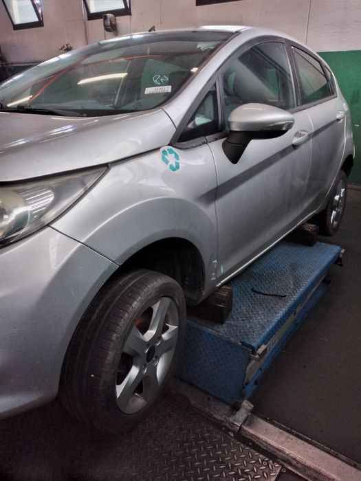 Ford fiesta 1.25/1.4  2010 на части
