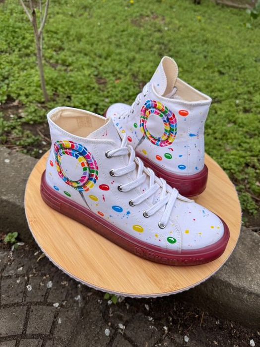 Нови Рисувани Кецове