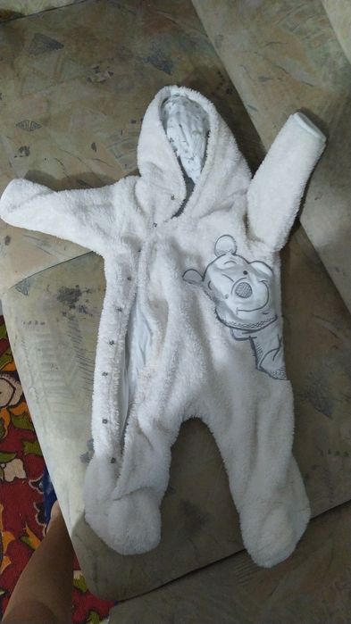 Продам детские вещи.