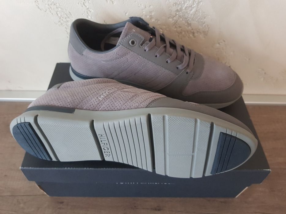Adidasi Tommy Hilfiger Cod Produs: Fm56821684 T2285Obias 5B