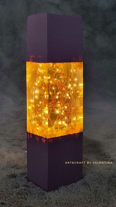 Veioza lemn si rasina epoxidica, iluminare 50 microled-uri pe USB