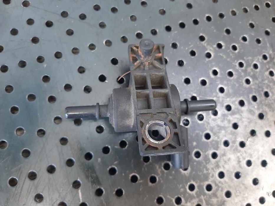 Supapa combustibil 1.5 dci k9k nissan juke f15 renault megane 3 scenic 3 laguna 3 208859042r