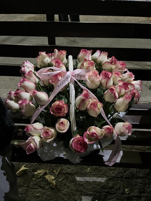 Цветы розы 51 штук