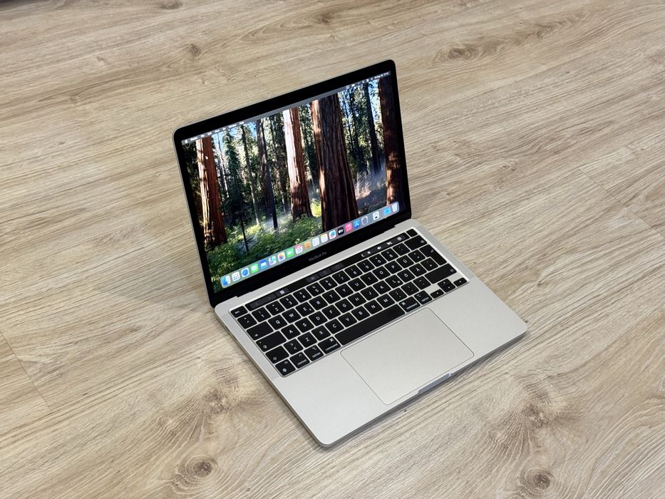 Като Нов 13.3'Macbook Pro M1/8GB Ram/256GB SSD