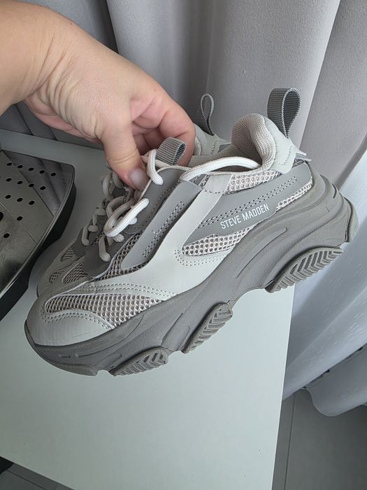 Adidasi Steve Madden,marimea 33