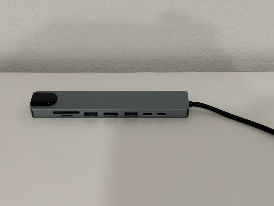 Adaptor multi-port (8 porturi)