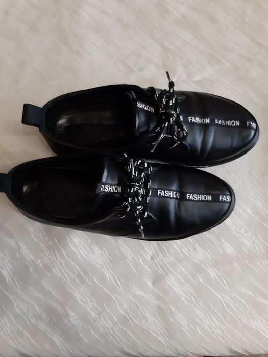 Дамски ежедневни обувки от естесвена кожа