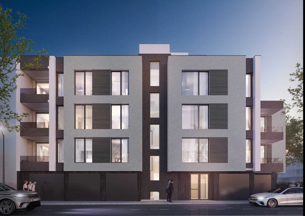 Продава се Тристаен апартамент в Пловдив, Младежки Хълм - 92 кв.м за 1969 €/кв.м - Снимка #1