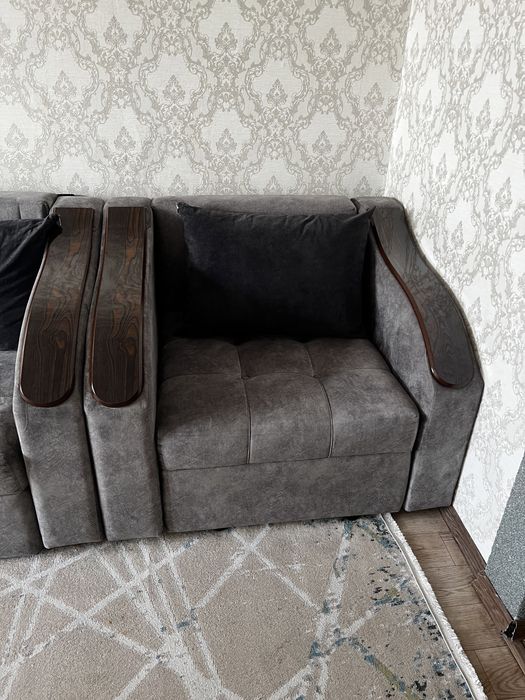 Продам диван тройку