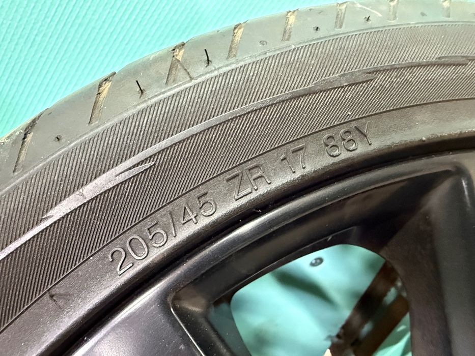 Лети джанти Platin P69 17 4x100 с гуми