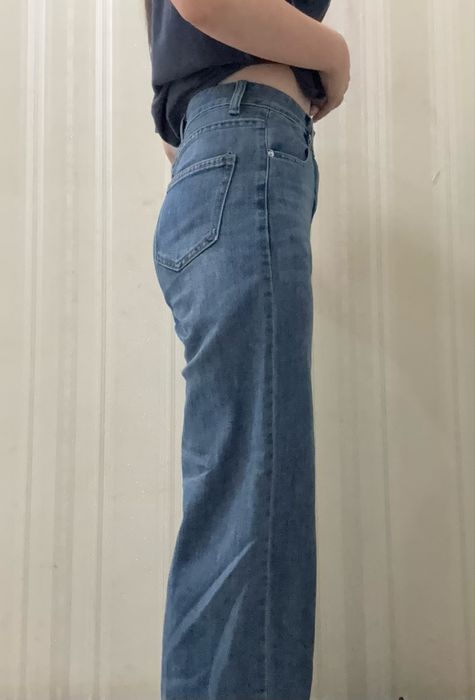 Джинсы с прямым кроем