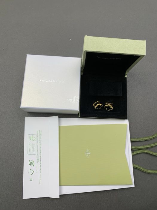 Колие  / обици Van Cleef & Arpels