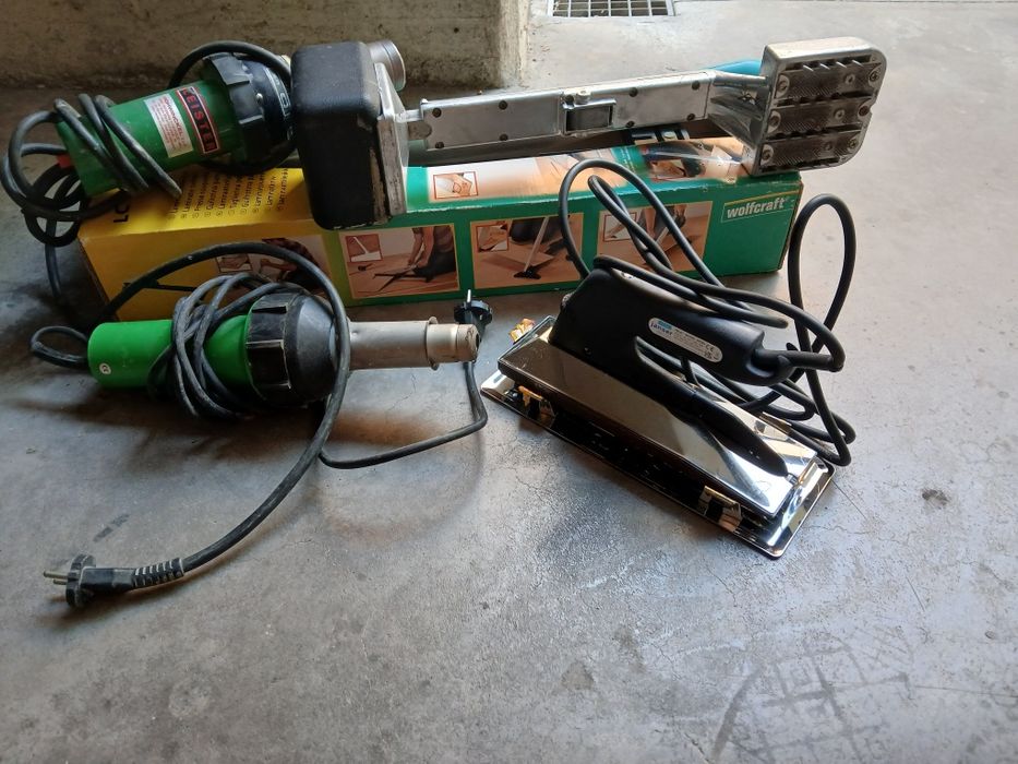 Vand unelte pentru montaj de mocheta si pvc tel 00393294912343