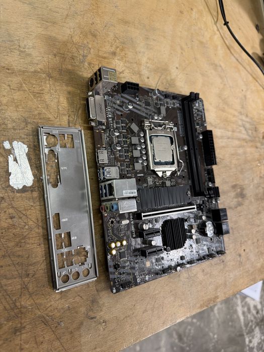 Kit i5 10600, B460 cu DEFECT