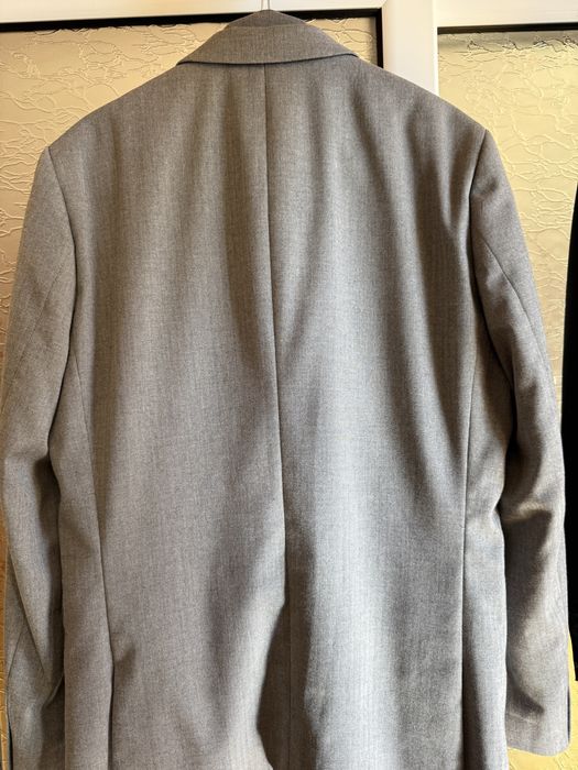 Светло сив костюм ( сако + панталон + елек )