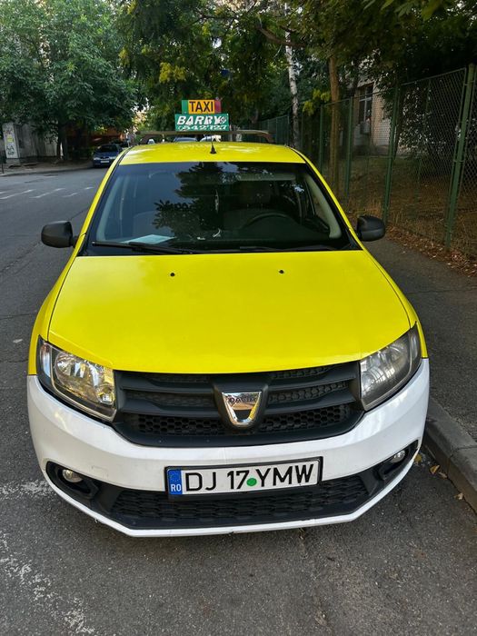 Vand 3 Dacia Logan.