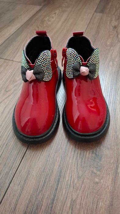 Ботинки  для девочки