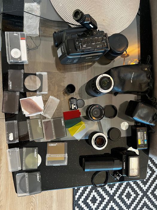 Camera de filmat ,blitz ,obiective