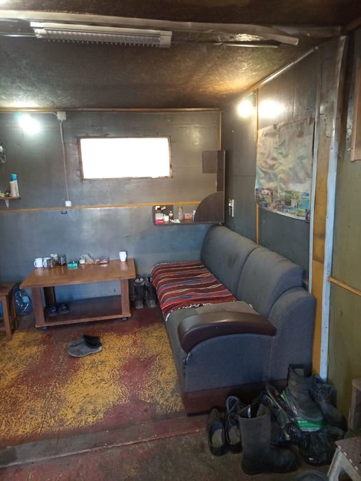 Продам два спаренных контейнера.