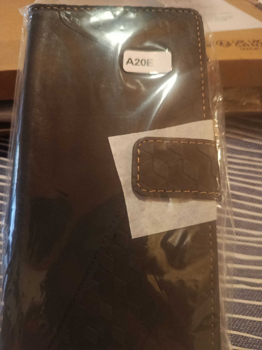 Samsung A20 Е кожен калъф
