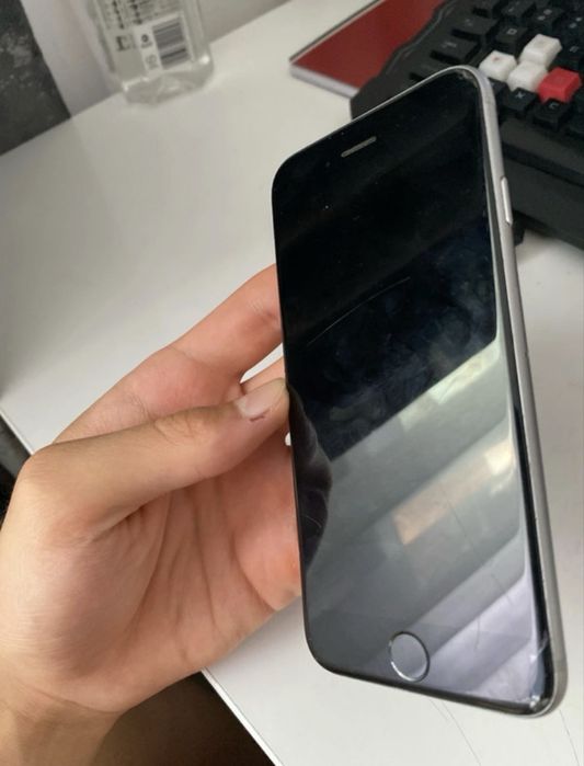 Vând iPhone 6s citiți descrierea