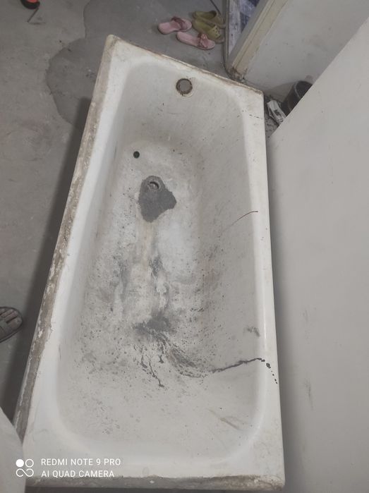 Ванна сотилади ками бор