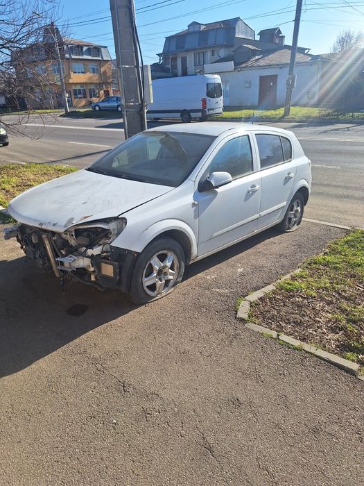Dezmembrez Opel Astra H 1.7Diesel 74kw